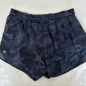 Black Lululemon Hotty hot short